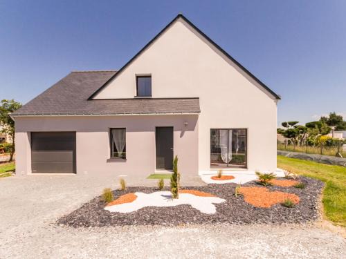 Maison moderne à 100m de la mer avec jardin clos, garage, WiFi, proche camping avec commerces, animaux OK - FR-1-306-1205