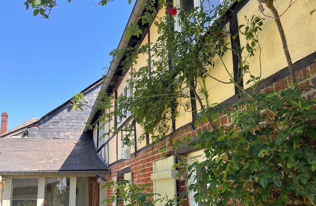 Maison Normande avec piscine extrieure Chauffée