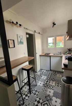 Maisonnette avec jardin proche Paris