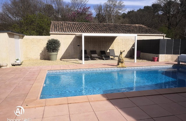 Maisonnette with swimming pool access, on the campsite
