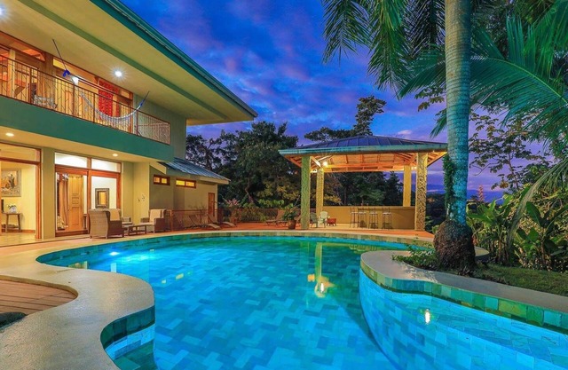 Majestic Mountain and Ocean Views with Wonderful Wildlife-The Rainforest Estate