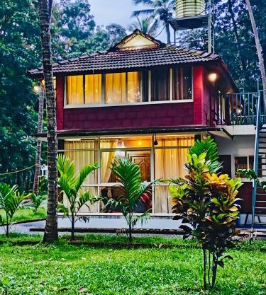 Makam Holiday Home