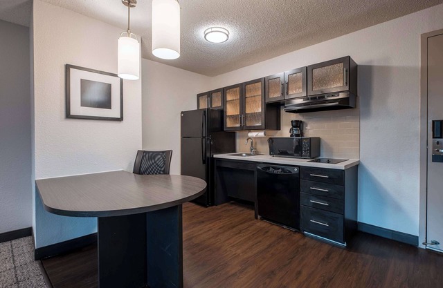 Make Your Trip More Enjoyable! Pets Allowed, Free Parking Onsite