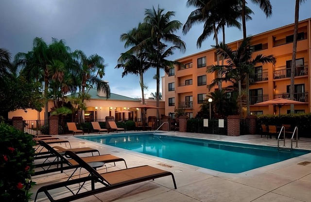 Making The Best Memories Along The Way! with Pool, Near Lake Stevens Park!