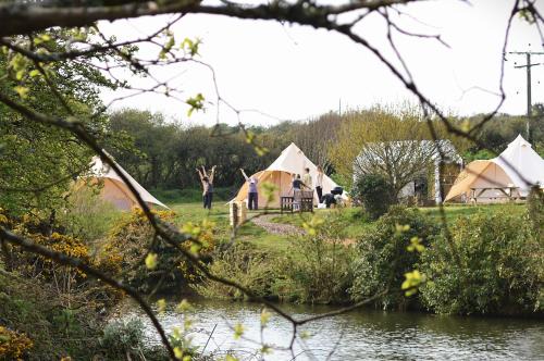 Mallard - Extra Large 6m Luxury Bell Tent at Tregonetha Lake - Tylda Tents