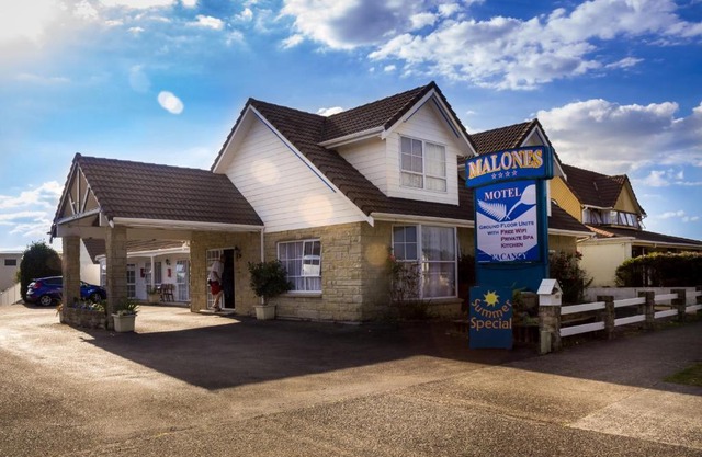 Malones Spa Motel