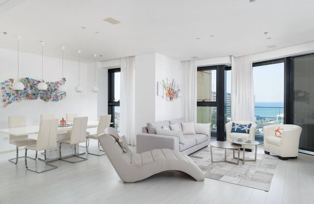 MAMAD Bat Yam Luxury Apt Terrace & Sea View by FeelHome