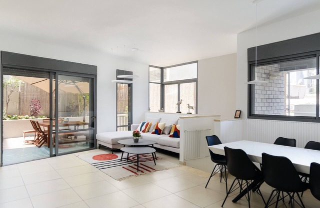 MAMAD Elegant Duplex with XL Patio by FeelHome