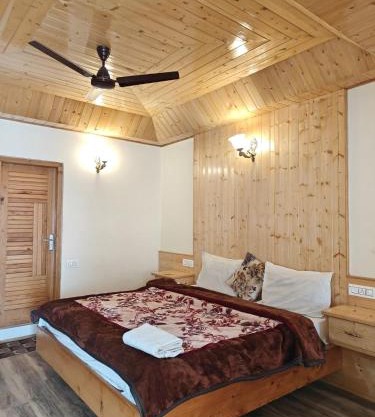 Manali luxury Hotel - By Naina rockland