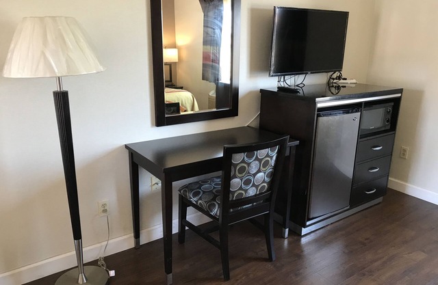 Manhattan Inn & Suites - LAX