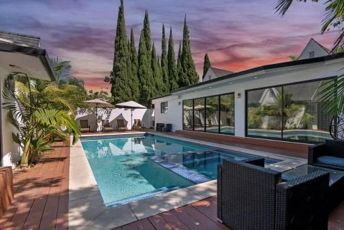 Mansfield Modern