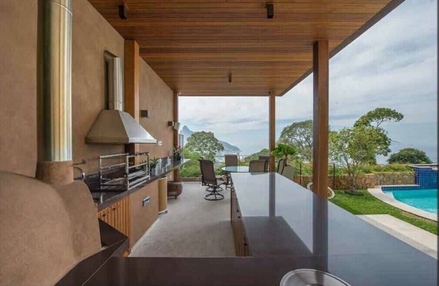 Mansion in São Conrado with 4 suites