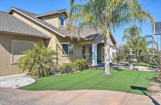 Manteca Home w/Gated Yard ~ 2 Mi to Downtown