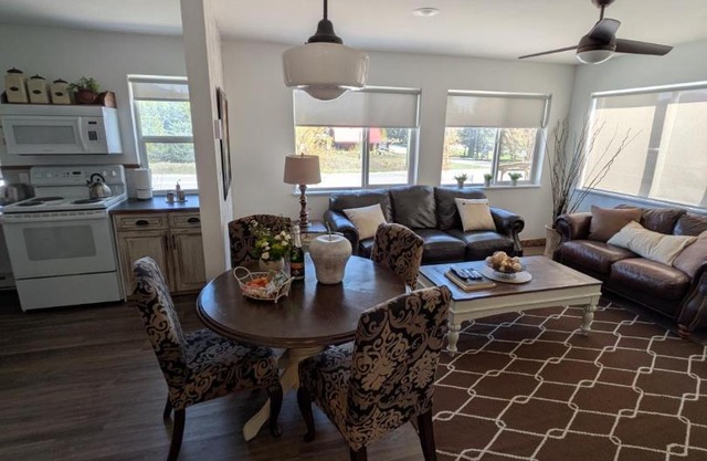 Maple Suites