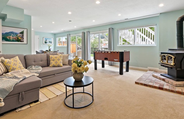 @ Marbella Lane-Charming home your dream getaway!