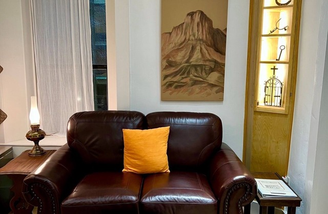 Marfa House Fronteriza-Central and Accessible