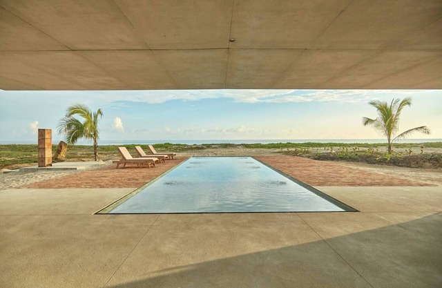 Mariana 1 , beach front home