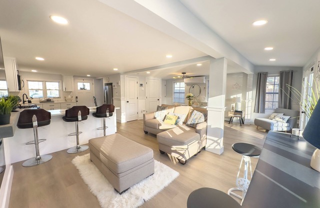 Marina Beach House - Pet Friendly