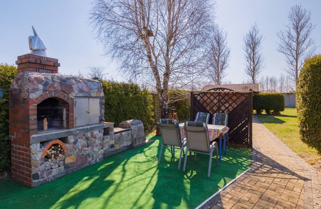 Marina Grzybowo Apartment with Garden