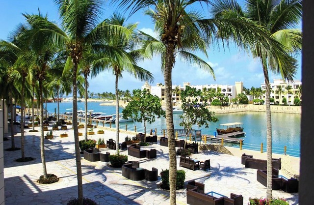 Marina View Luxury Retreat