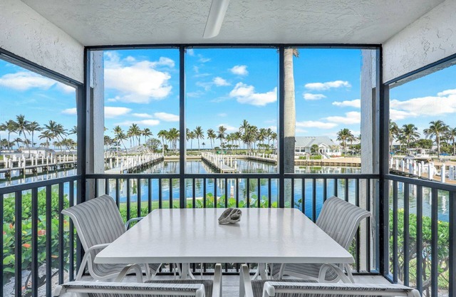 Marina Villa 705- Brand New To Rental Program