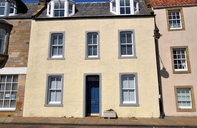 Market Apartment- harbourfront studio, Pittenweem