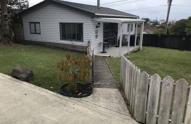 Marlee Cottage - Self contained cottage with own access(FREE Wi-Fi)