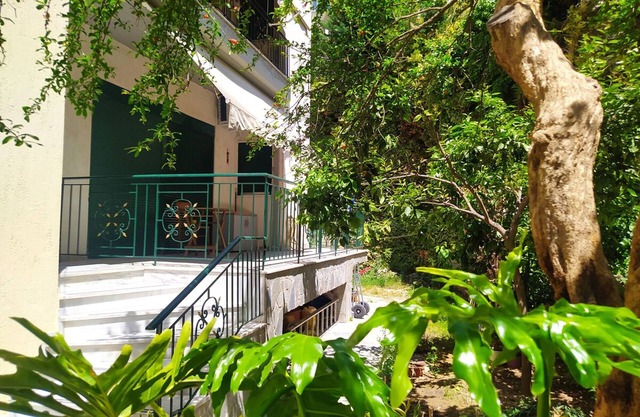 Marousi Comfy Apartment with balcony