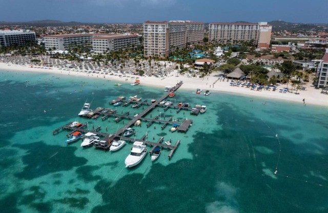 Marriott's Aruba Surf Club