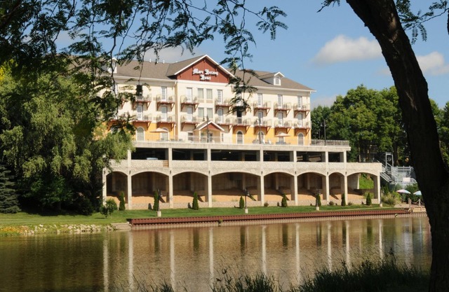Marv Herzog Hotel