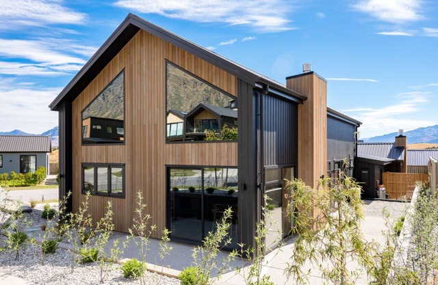 Marvellous on Muster-family home