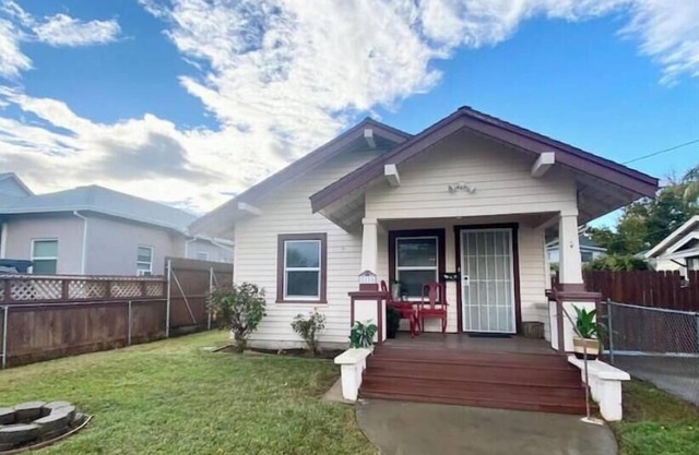 Marysville 3 bedroom 4 beds 2 bath home-Oldest Little City Right in Town