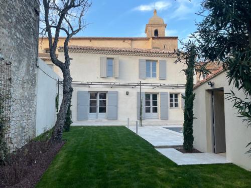 MAS MINA dans les Alpilles en Provence, pour 6 adultes, avec piscine privée, à Mouriès