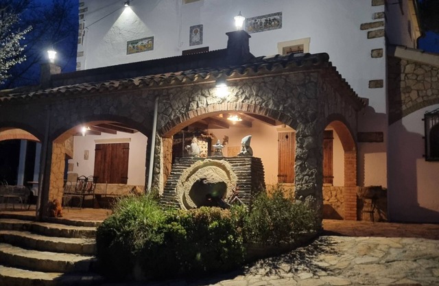 Masia CAN Tronc Casa Rural Tranquila,disfrutar en la Naturaleza en Familia
