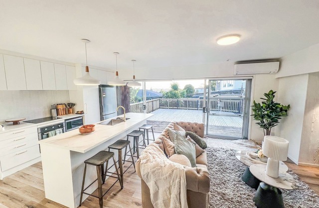 Masina & Moana cosy guest homes in East Auckland, ideal for large groups.
