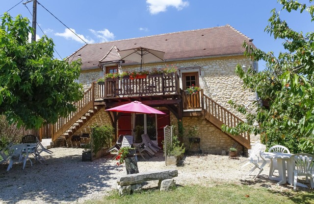 MASKALI, Gite le Marin, heated swimming pool open view