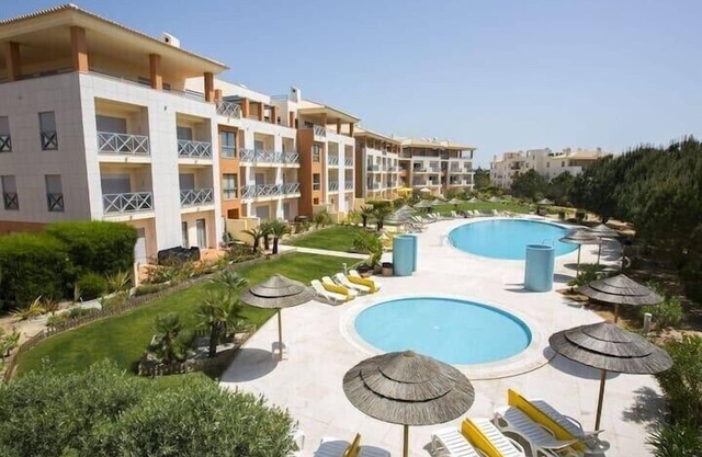 MASSIVE PRICE REDUCTION.BOOK NOW!