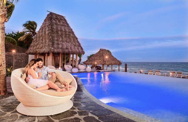 Matamanoa Island Resort