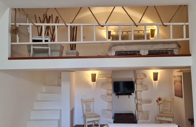 Mattinata, ancient renovated first floor in the historic center