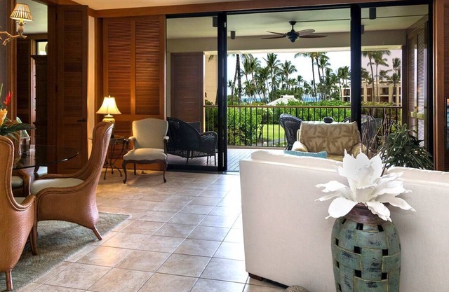 Mauna Lani Terrace G202 Ocean Views - Walk to the Beach - Upscale Furnishings