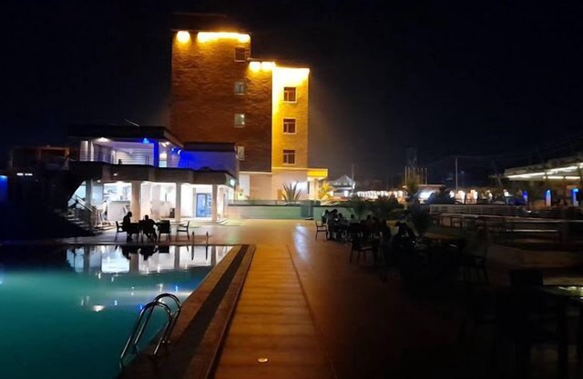 Maxbe Continental Hotel