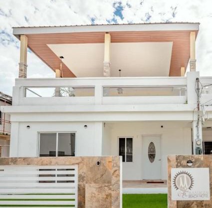 Maximum Beach Hotel