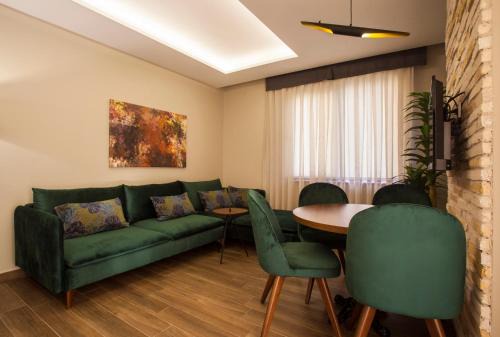 Maxuite Hotel in Home