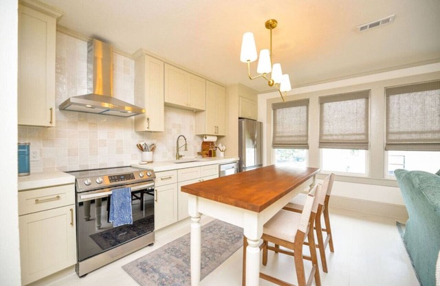 McCauley House C | Relax in Luxurious Finishes