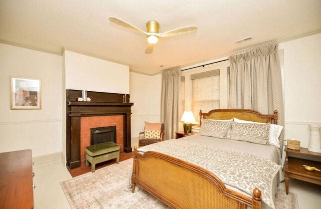 McCauley House D | Private, Quaint *Chefs Kiss*