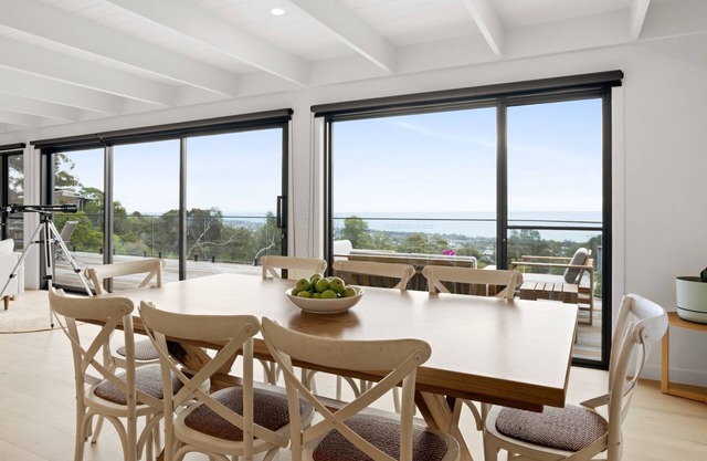 McCrae Views - 4 Bedroom Holiday House