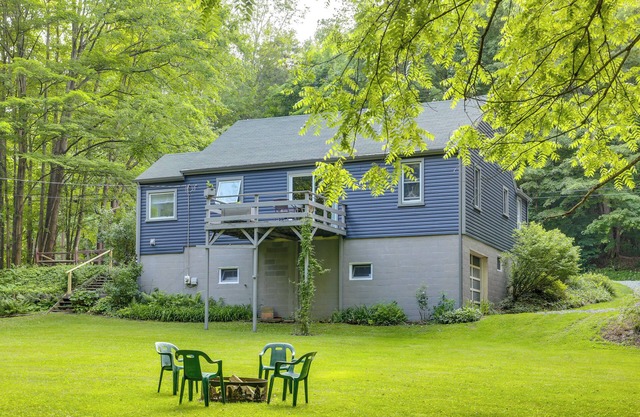 Meadville Home: Private Yard & Fishing Nearby
