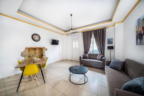 Mela's Home Agioi Deka