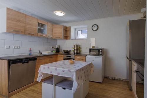 Memleben Lützower 10