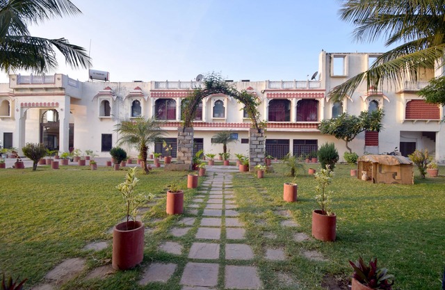 Menal Jungle Safari Resort